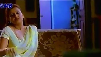 عمه هندی با سینه های بزرگ