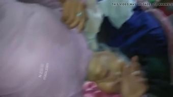 Bunica Desi Se Bucura De Jocul Anal