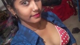 Indian Village Girl'S Naughty Dress Change And Panty Show