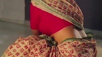 Hottest Indian Housewife In The Raw - Watch Her In Full Length