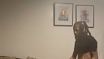 我的男友又和我一起参加了一轮性爱