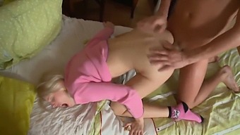My Stepsister Visits My Room And We Have Intense Anal Sex, Resulting In Her Dripping Wet With Cum