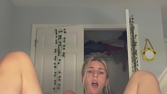 Young Girl Reaches Orgasm From Solo Masturbation In Vertical Video